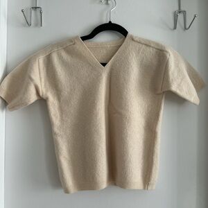 Vintage ivory short sleeved v-neck sweater